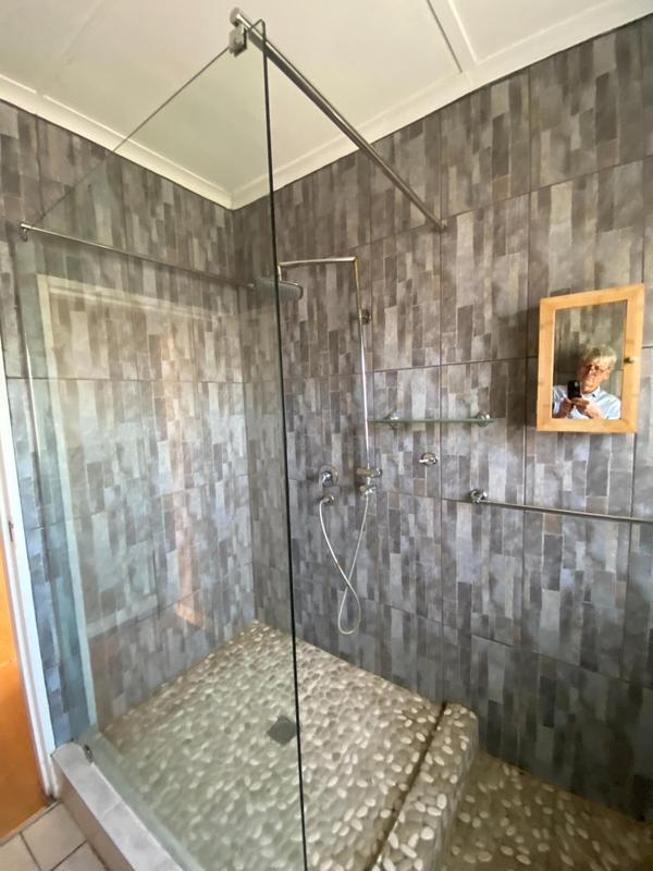 5 Bedroom Property for Sale in Sandbaai Western Cape